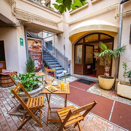 Bucharest Boutique By Jullie Aparthotel Exteriör bild