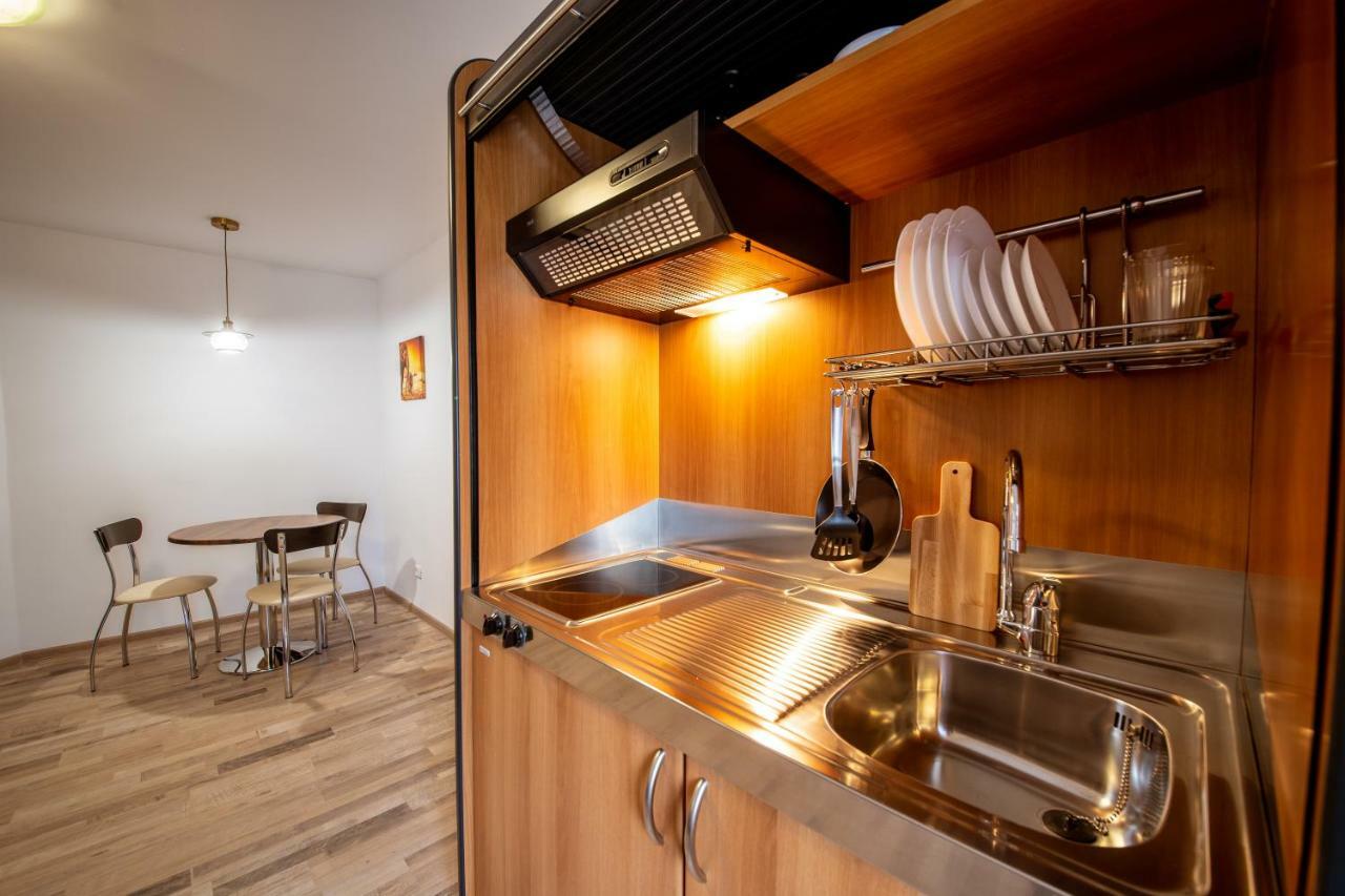 Bucharest Boutique By Jullie Aparthotel Exteriör bild